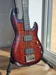 Hagstrom FXB520 Ultralux gitara basowa bass 4 strunowy
Used – Mint