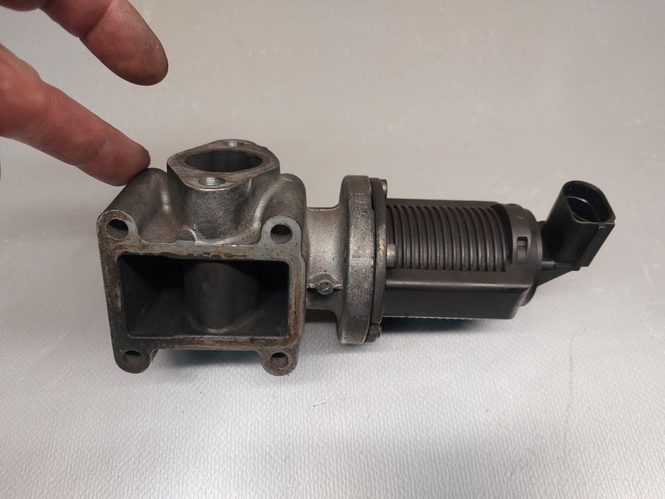 Stan BDB 1.9 CDTI 150KM zawór EGR Vectra C Signum Zafira B Astra H