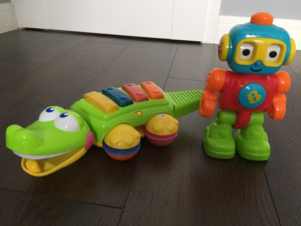 Grający krokodyl, robot, zabawki