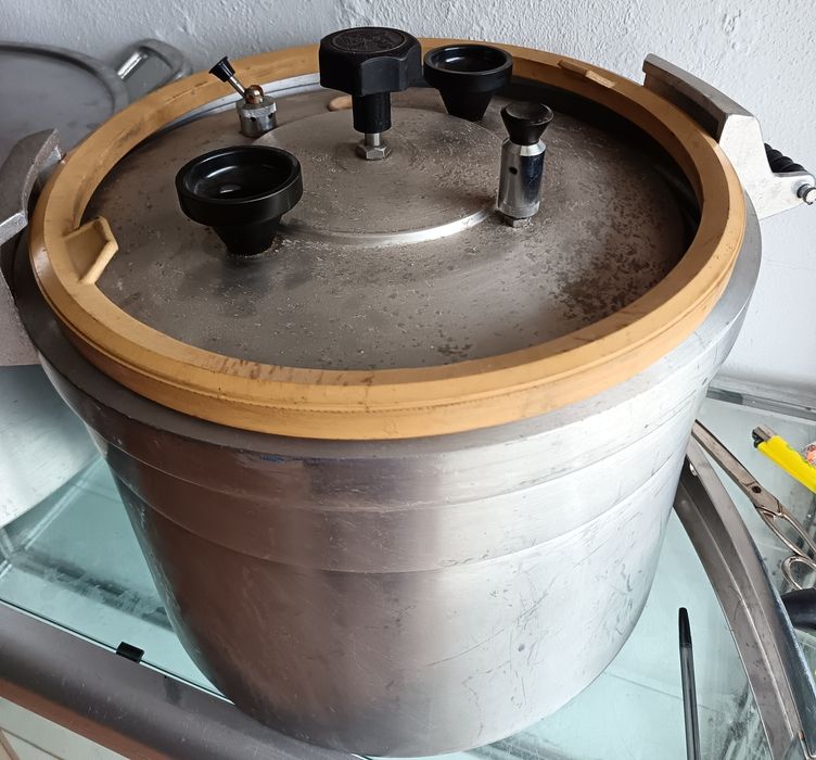 Balcão quente em inox com uma porta