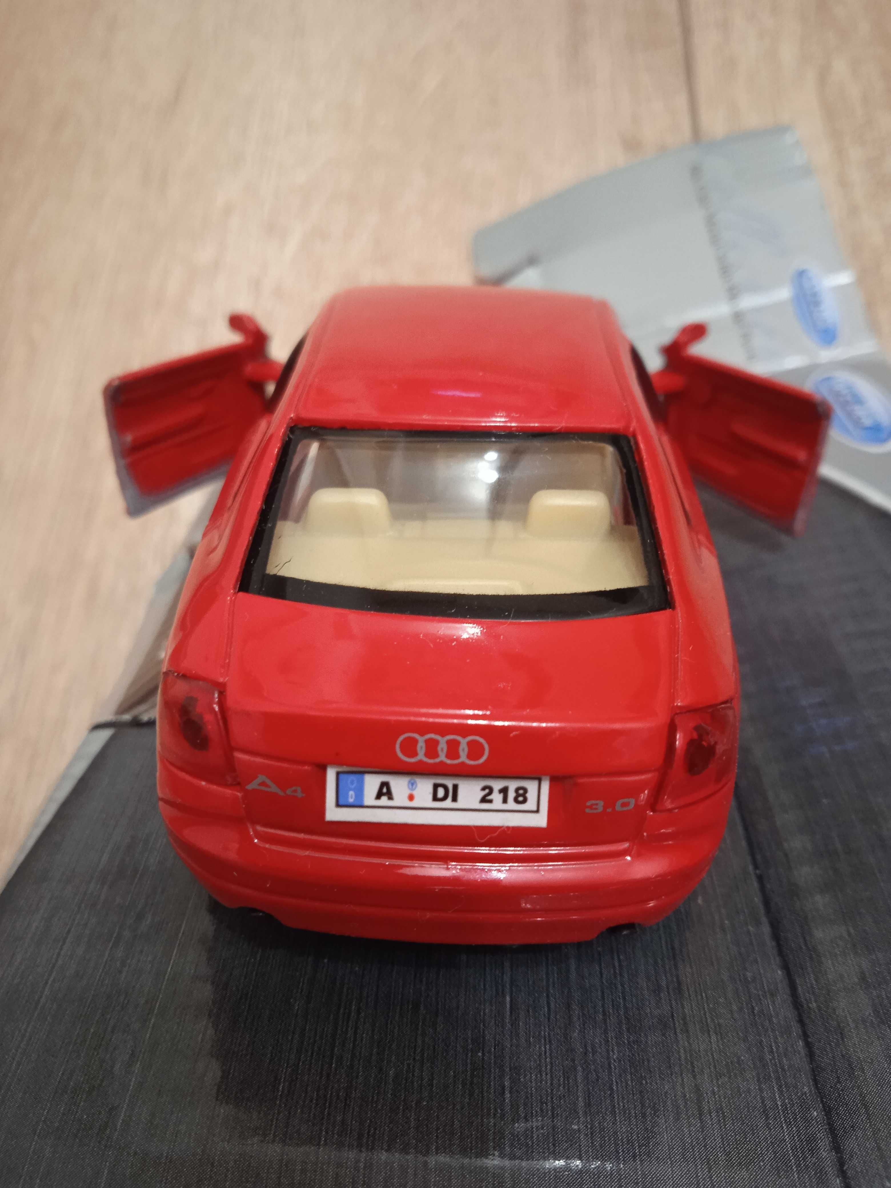 Модель машинки Audi A4  /WELLY/