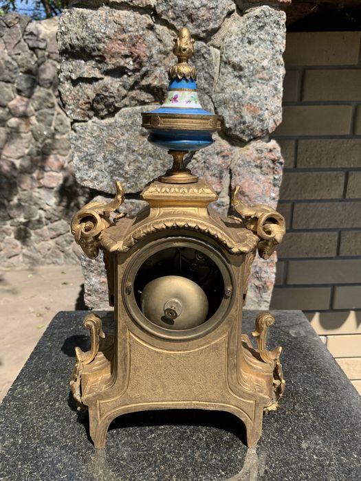 Чудова пара  Sitzendorf. Античне дзеркало, годинник і ваза