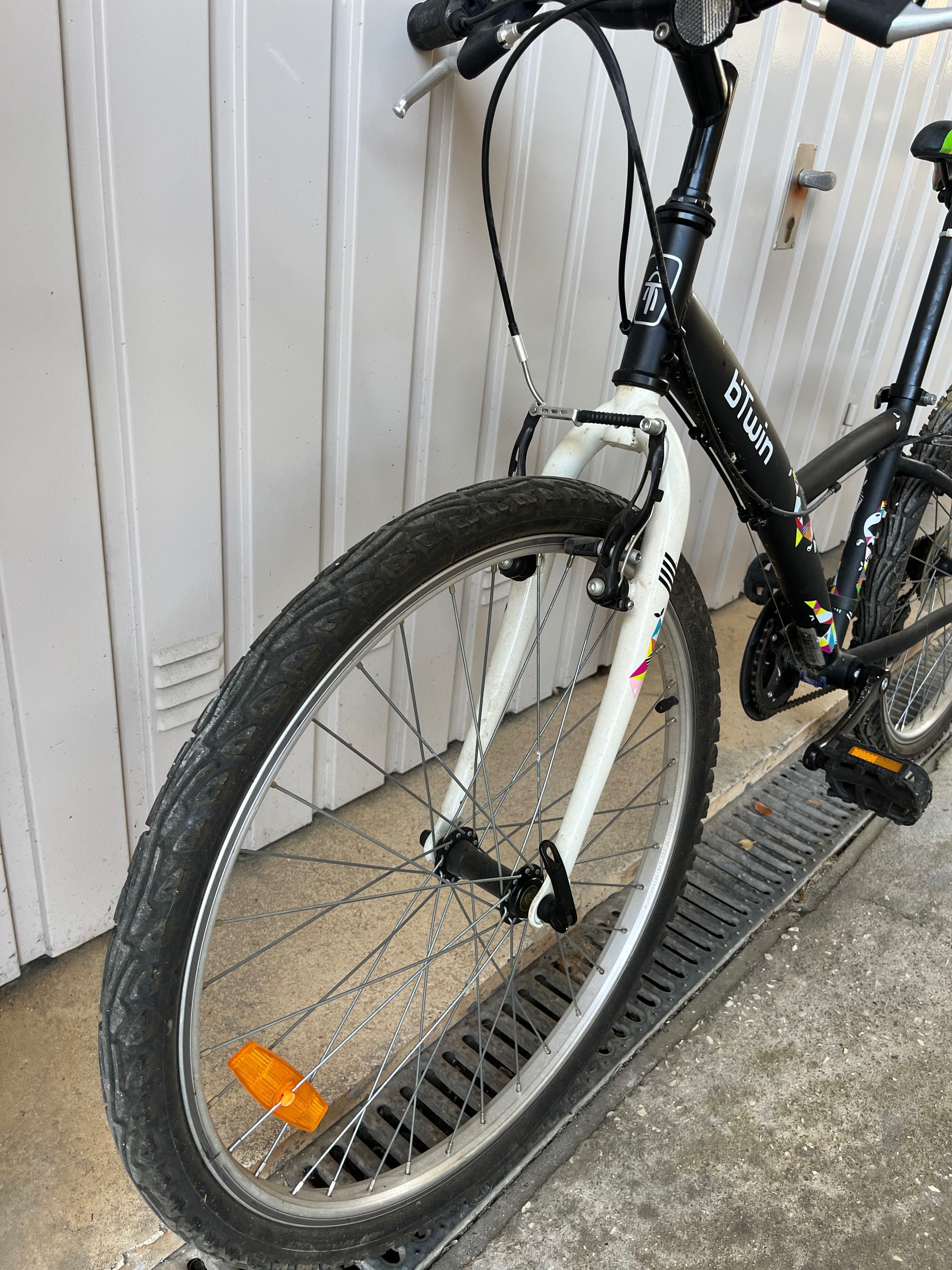 Bicicleta B’Twin – Jovem — Roda 24” – Bom estado