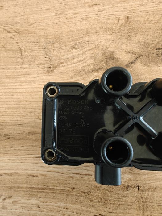 BOSCH Cewka Zapłonowa FORD FIESTA FOCUS/ FUSION 1.25-1.6