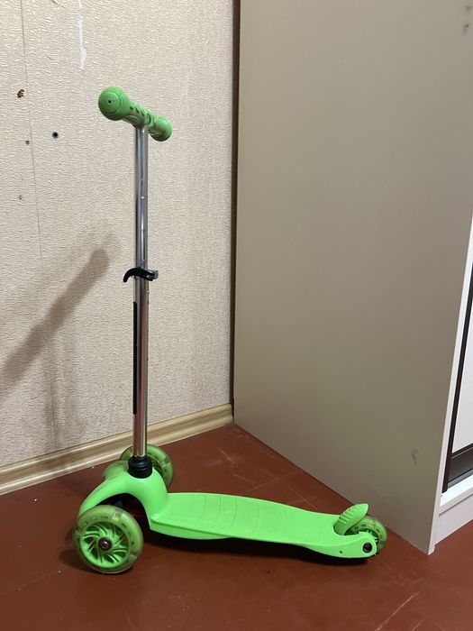 Два дитячі самокати по 500 грн