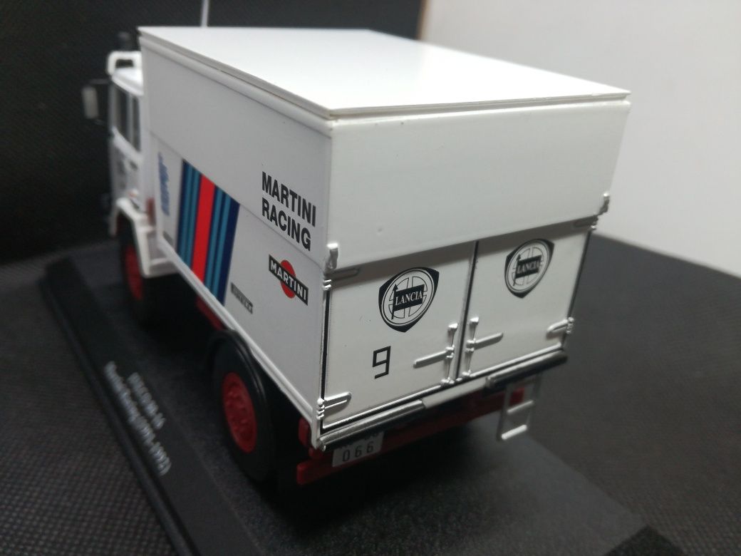 N.150 Miniaturas 1/43 Carrinhas de Assistência Austin Rover e Martini