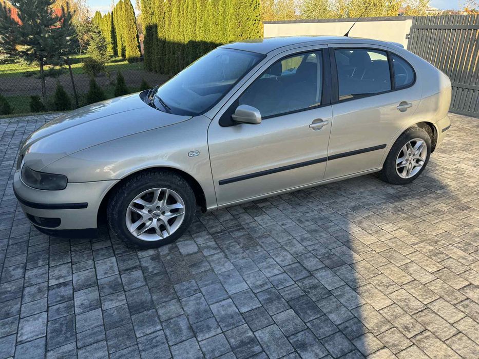 SEAT LEON 2002 r. z gazem i hakiem