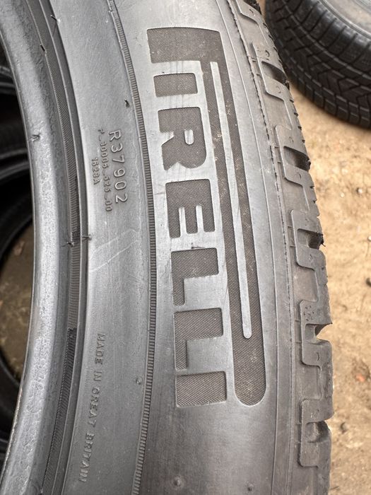 Зимові шини 285 40 r21 Pirelli