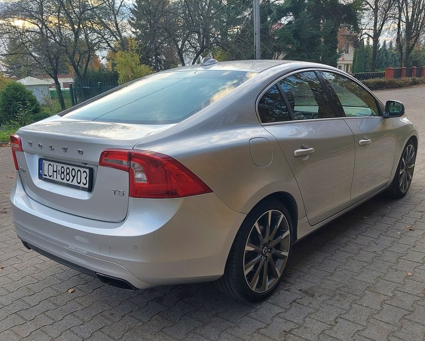 Volvo s60 t5 2014r R-design