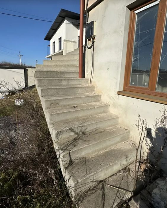 Продаж 3 поверхового дуплекса