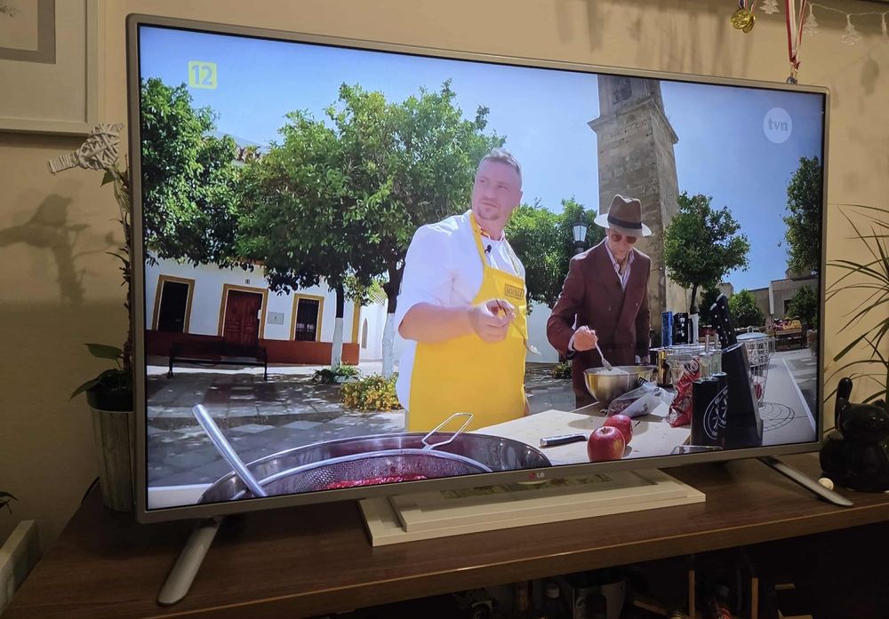 Telewizor LG 47LB5700 47 cali