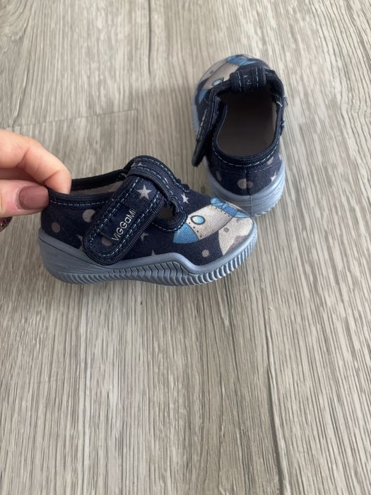 Buciki niemowlęce 18