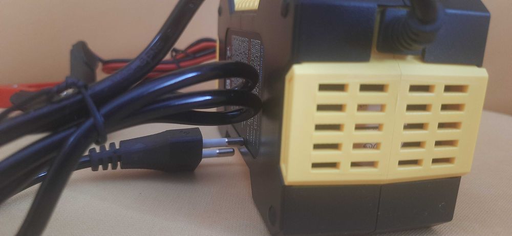 Зарядное устройство авто-мото акумулятора импульсное восстанавливающее