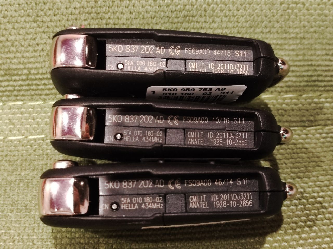 Ключ 5K0837202AD / 5K0837202AE новый оригинал Skoda Volkswagen Seat