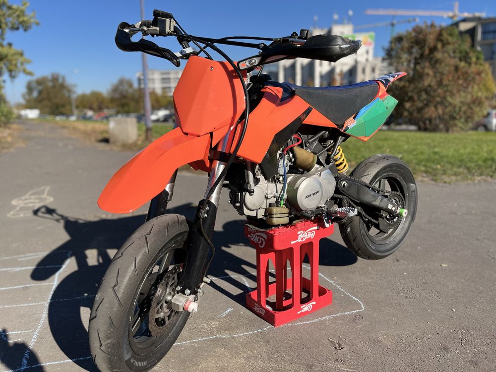 Pitbike YCF 125 SM z silnikiem ZS