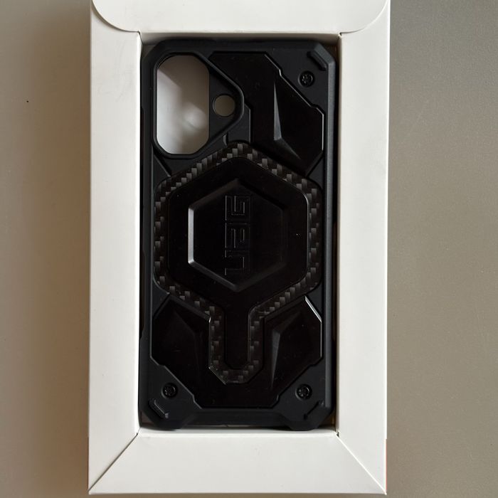 UAG Monarch Capa Apple iPhone 16