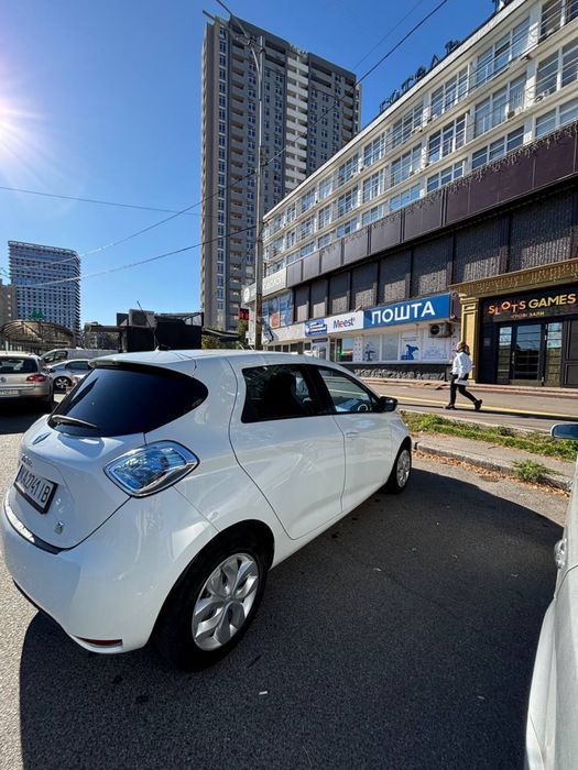 Продам електроавто Renault Zoe 22kwt