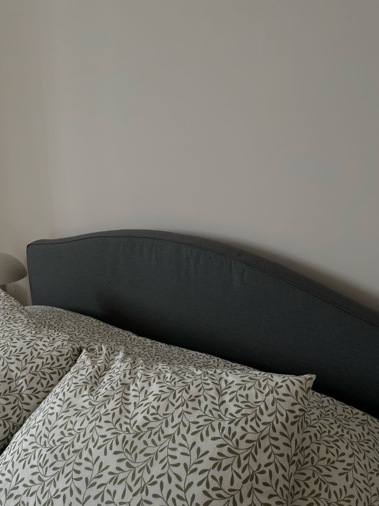 Cama de casal com arrumacao  (colchao 160cm)