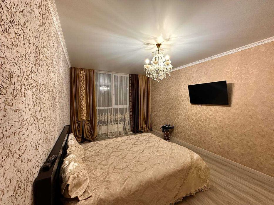 Євро 3к на Прорізній з видом на фонтан . Довгострокова оренда