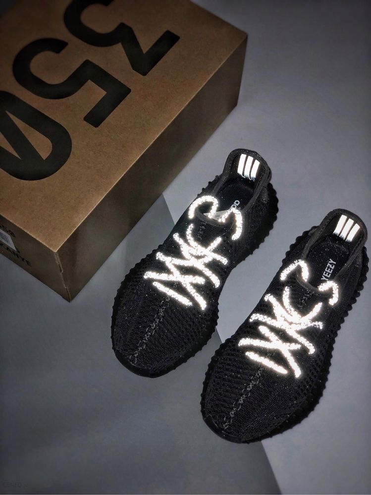 Оригинальные кроссовки Adidas Yeezy Boost 350 V2 Black Reflective