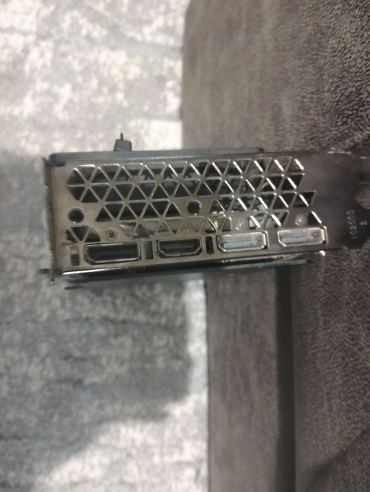 Відеокарта 10 80 ti 11 gb