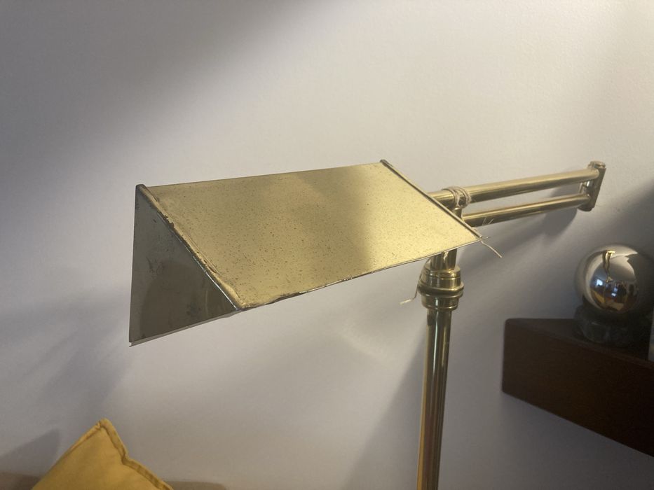 Candeeiro de pé em metal vintage