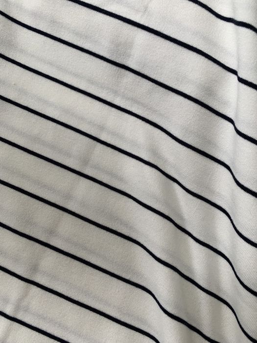 biała sukienka w granatowe paski bez rękawów vila