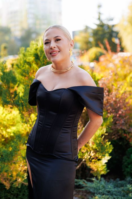 Корсет та спідниця