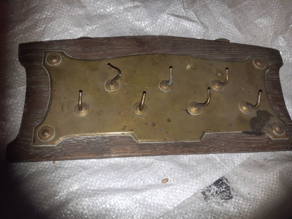 Wieszak mosiężny na ubrania