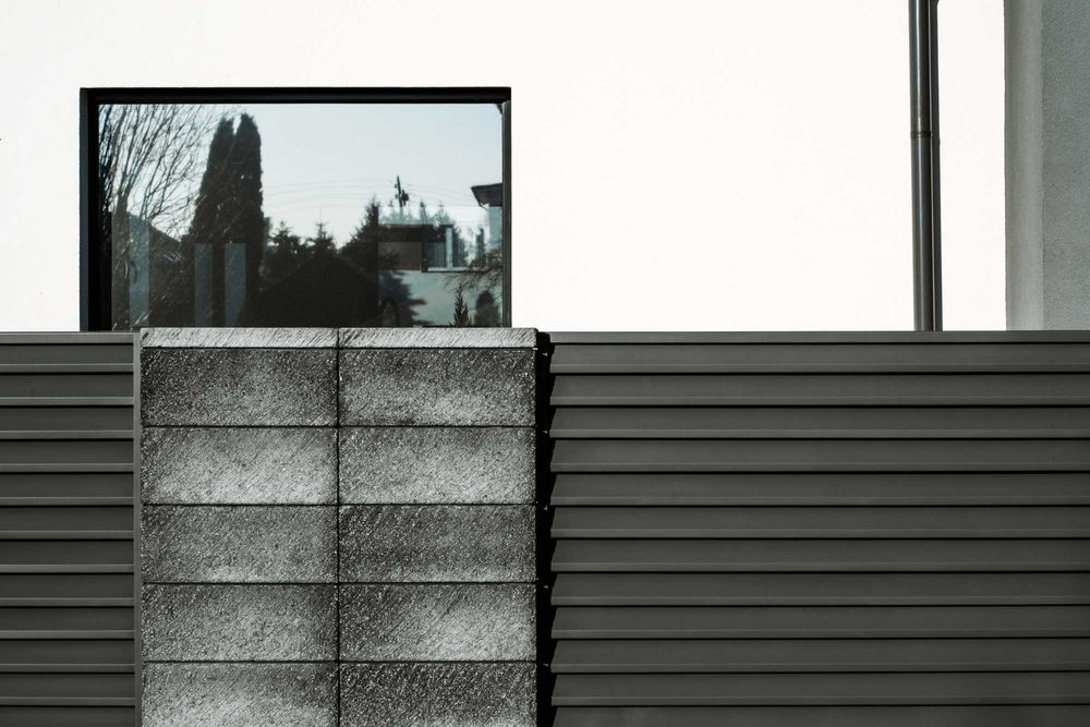 Ogrodzenie frontowe żaluzjowe, Żaluzja pozioma, Przęsła żaluzjowe -