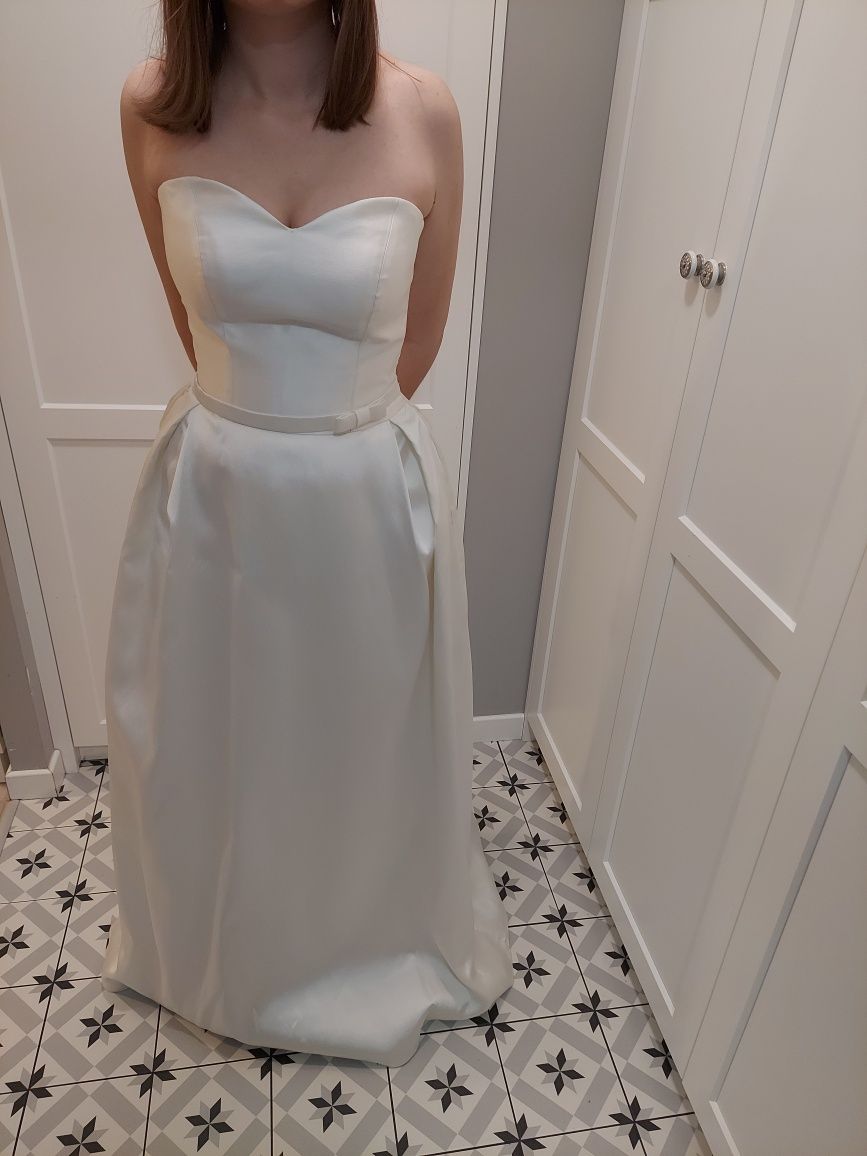 Suknia ślubna firmy gala model gemma dla wysokiej tall