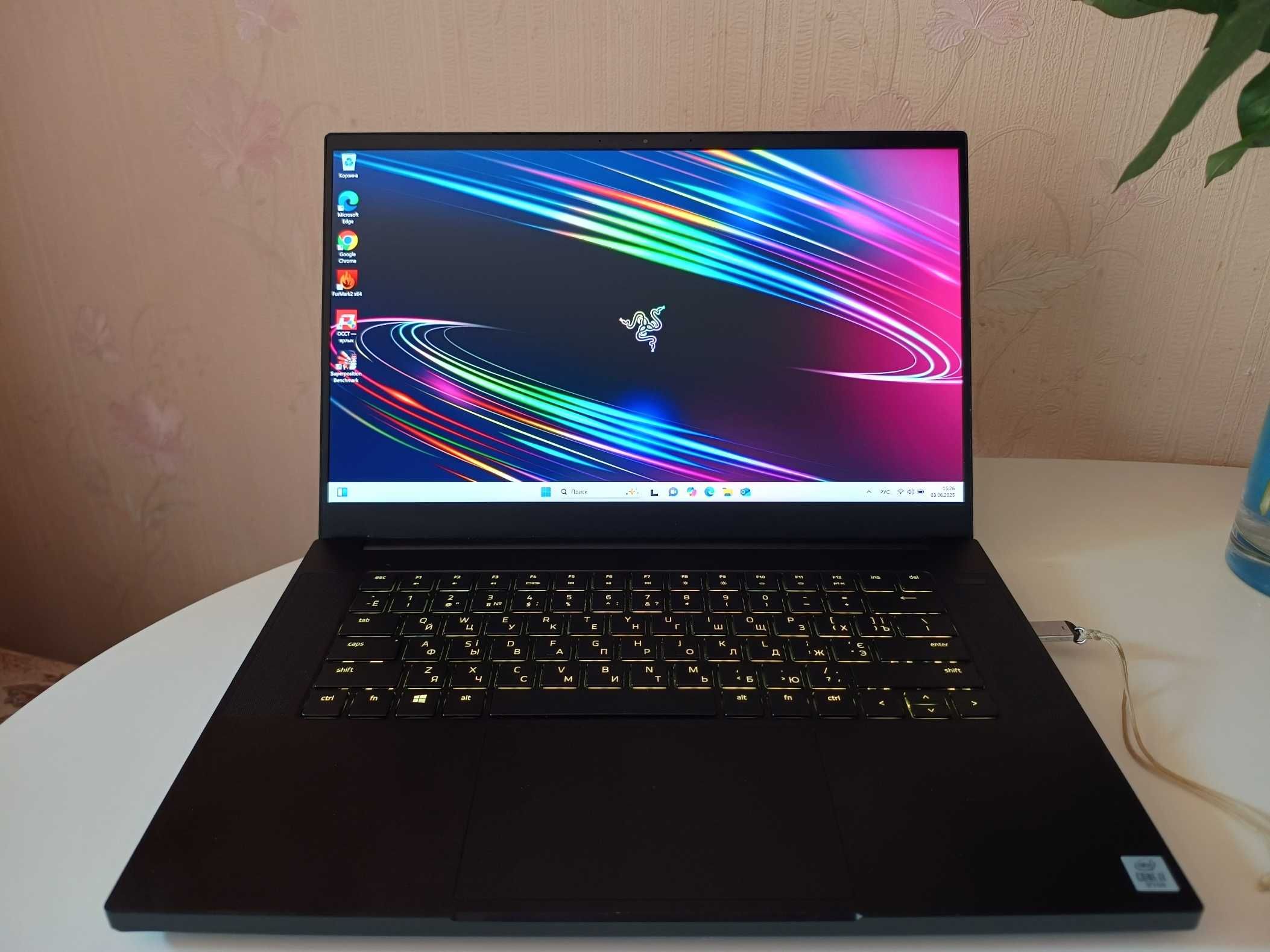 Razer Blade 15 i7-10750H 16Gb nVIDIA RTX2070 Max-Q 8Gb SSD1Tb UHD