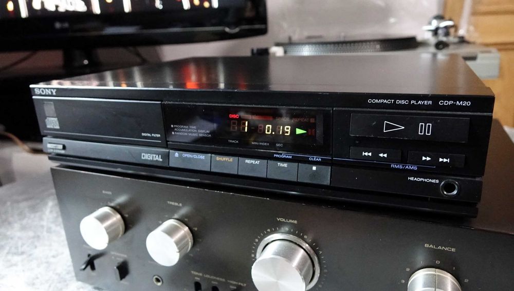 Odtwarzacz CD SONY CDP M 20 -nowy laser!
