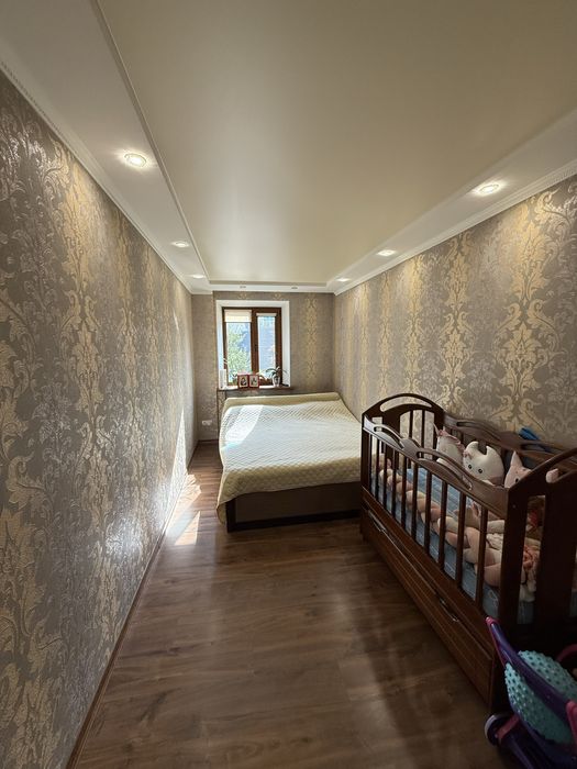 3к.кв з ремонтом , меблями і технікою , вул. Маланюка !