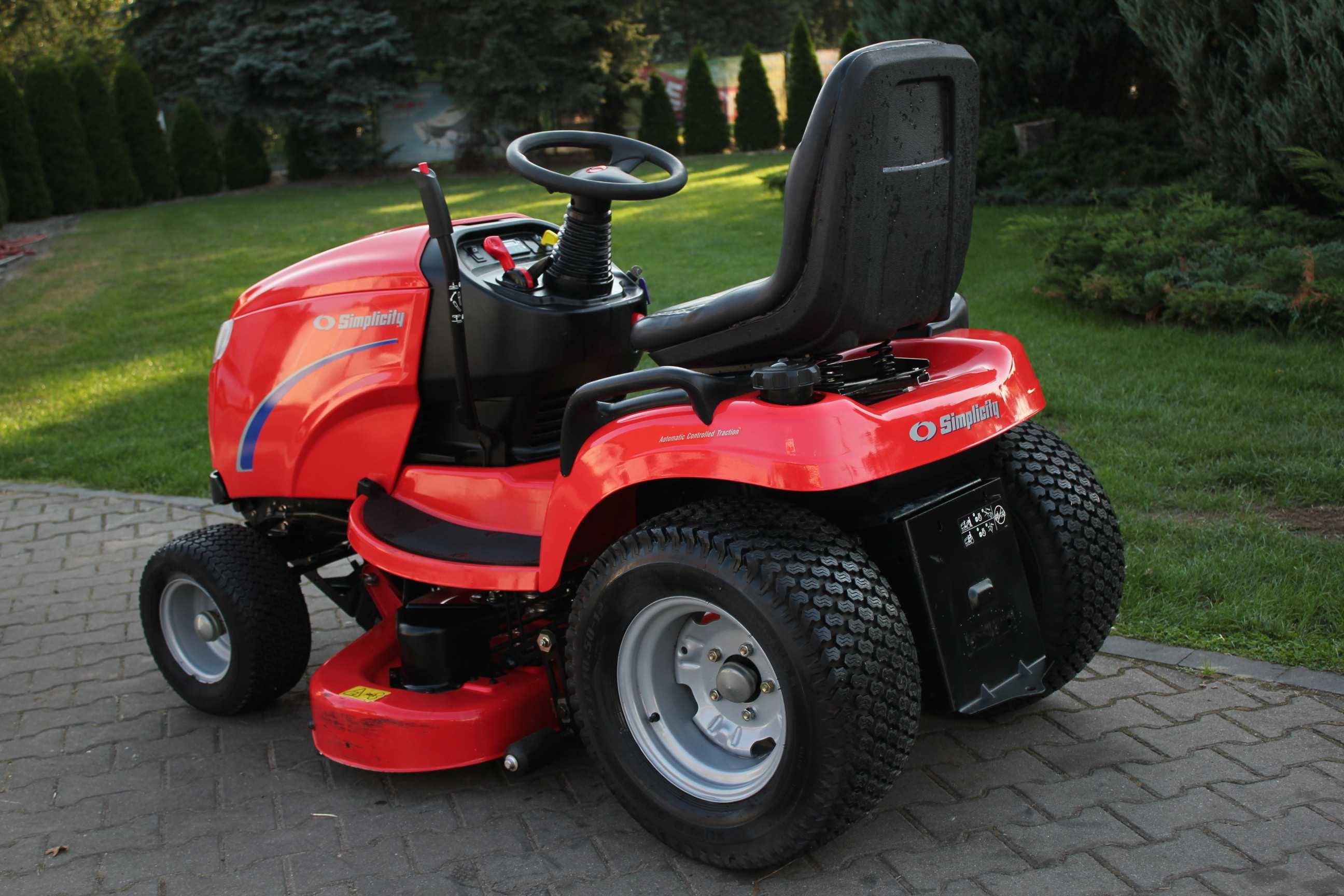 Simplicity Conquest 23 hp V2 TRAKTOREK Kosiarka