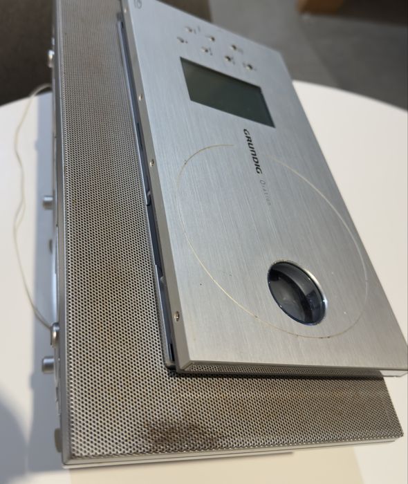 Radio Grundig com CD