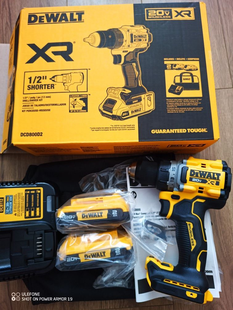 DeWalt dcd800d2 20V max brushless drill driver