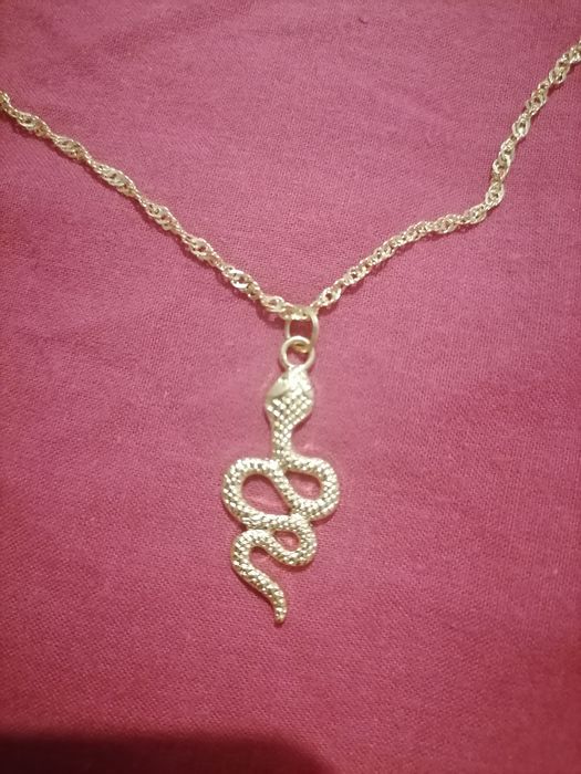 Colares de fantasia novos