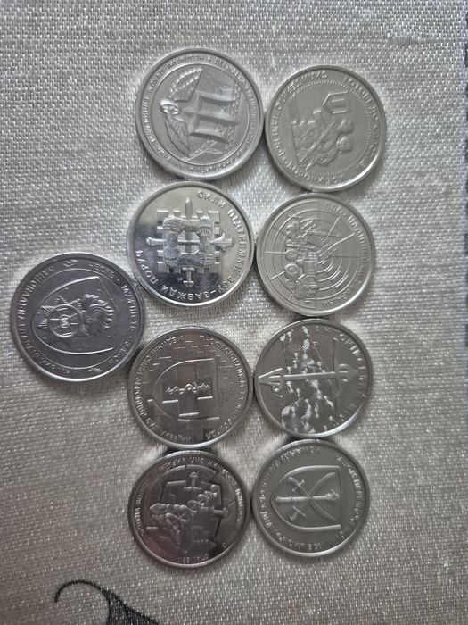 Обмен монет для коллекции.