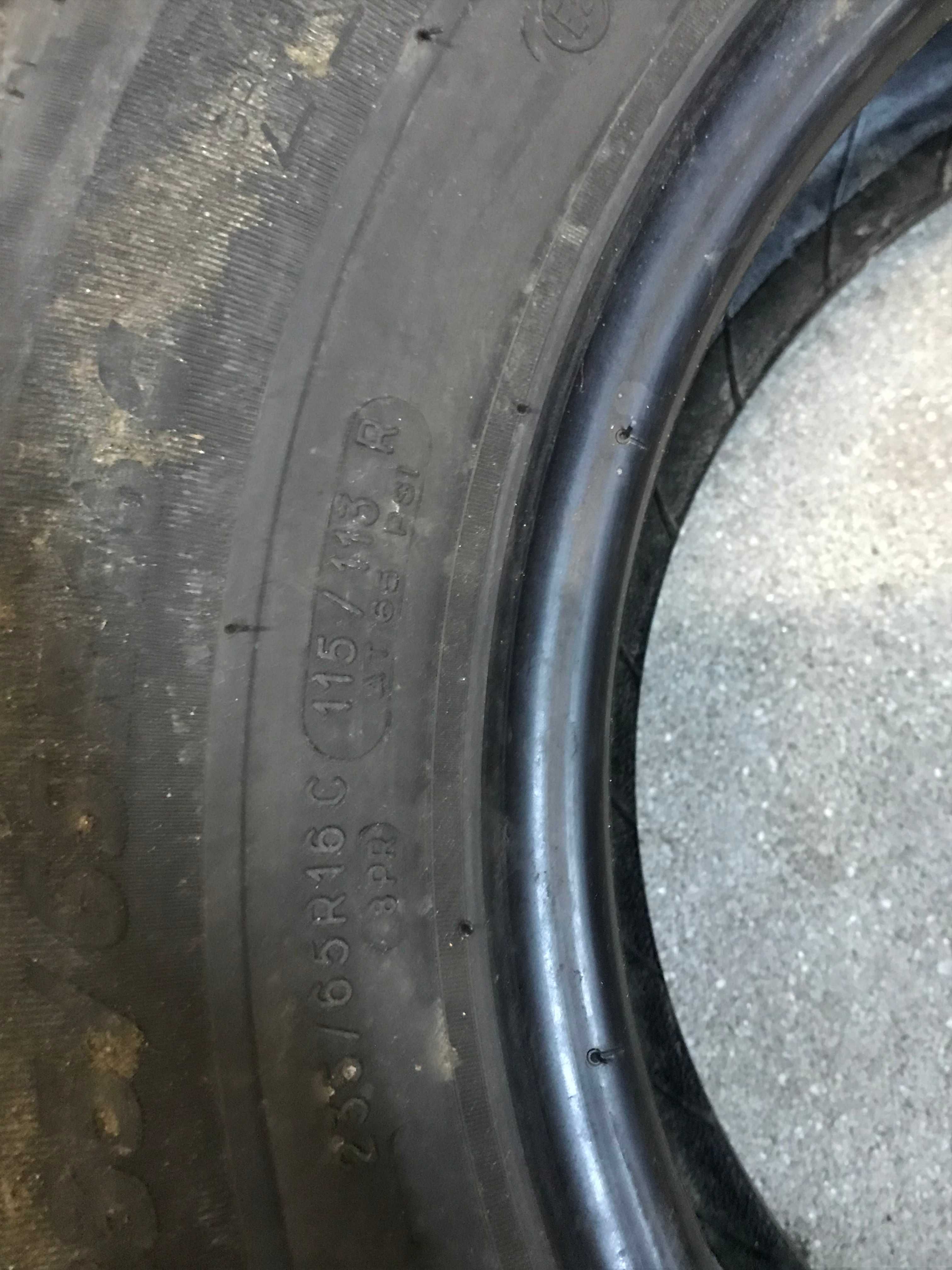 Michelin Agilis 235/65R16 Rok 2015 7mm bieżnika