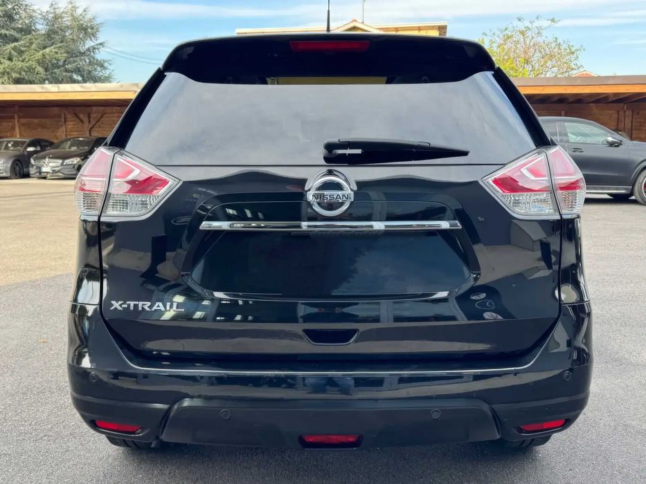 Nissan X-Trail      2015