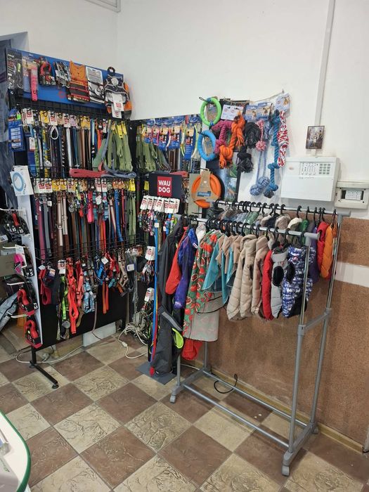 Продається торгова точка із зоотоварами