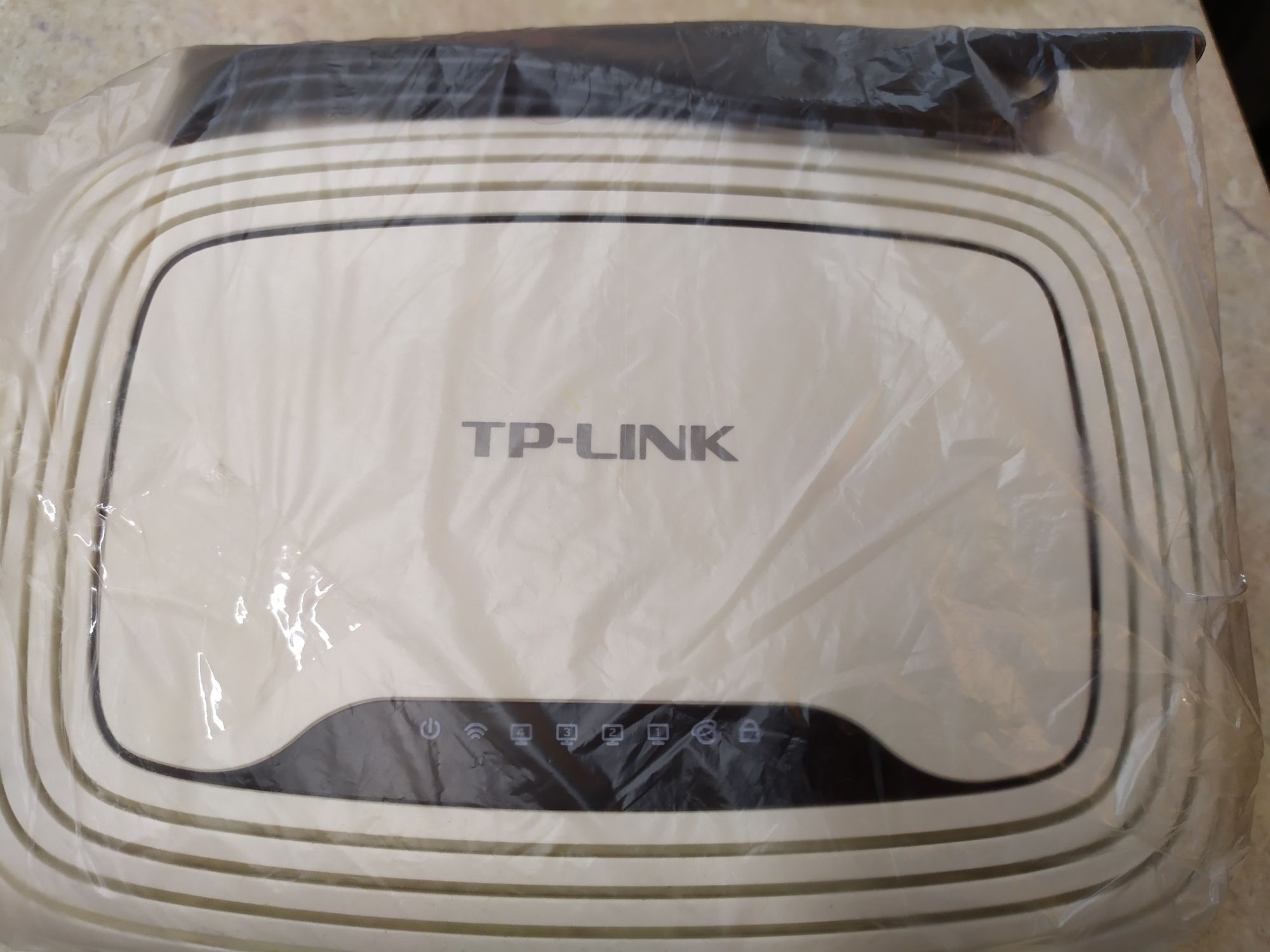 Продам  TP-LINK роутер