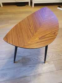Kultowy stolik Ikea Lovbacken liść