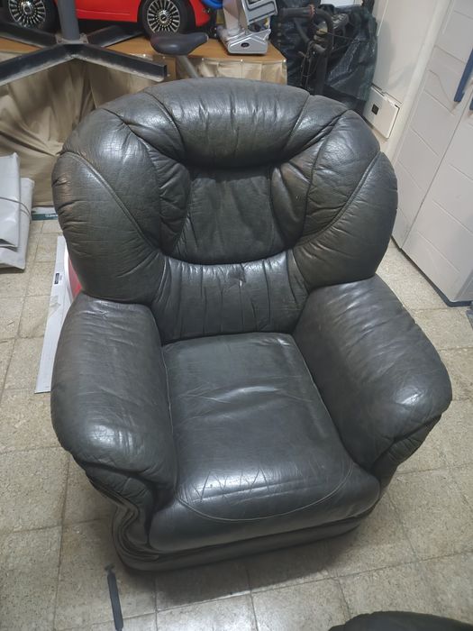 Sofás em pele, conjunto