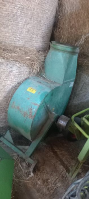 Dmuchawa do słomy siną ziół