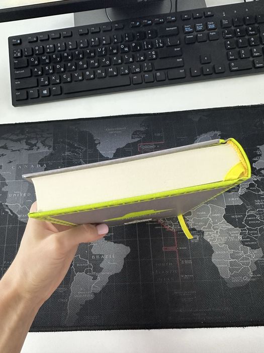 Книга книжка Террі Пратчетт Морт