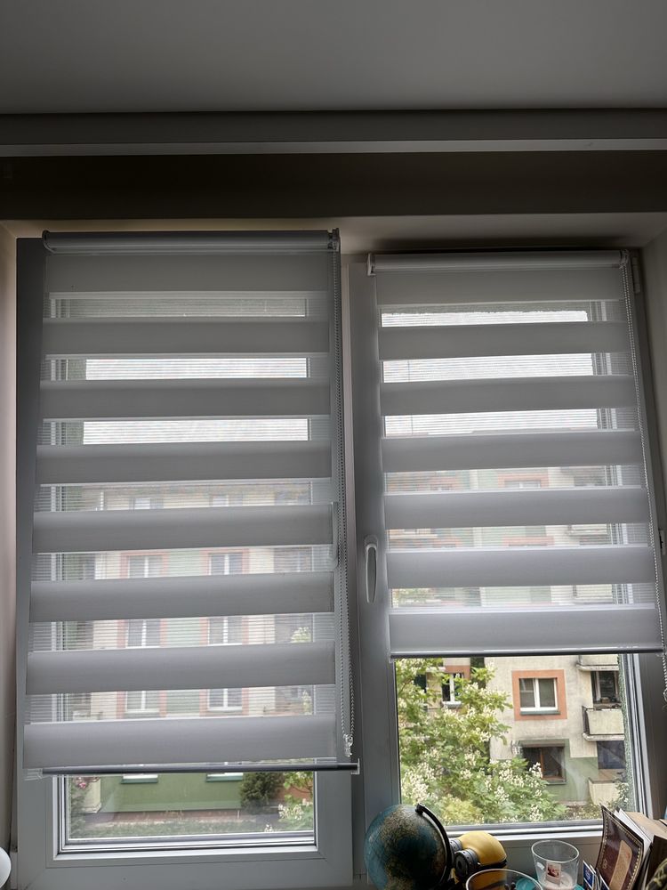 Rolety dzien noc bezowe i biale