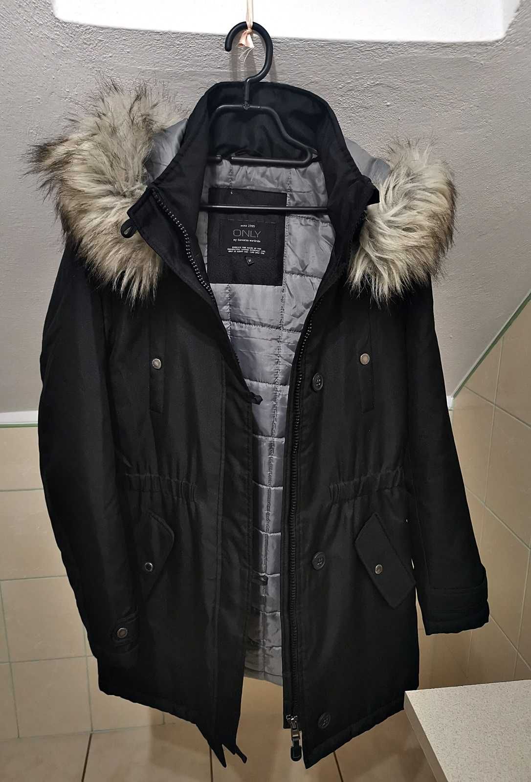 Kurtka parka ONLY 38 M czarna futerko midi bez wad bdb