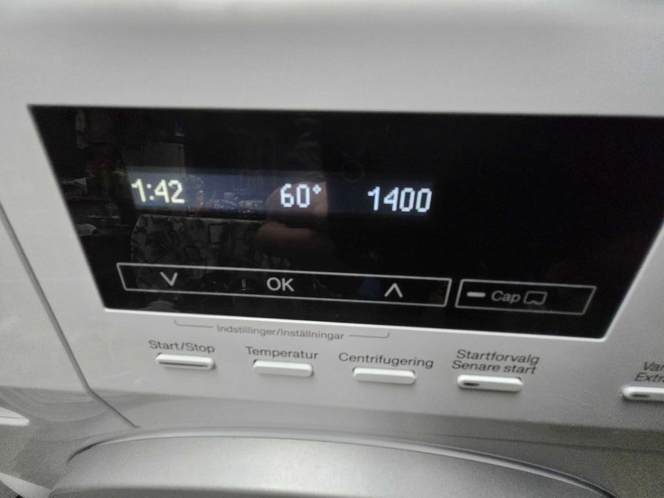 Pralka Miele W1..LCD.1- 8kg Waga/1400 obr.Gwar.LCD.Gwar.Super stan.